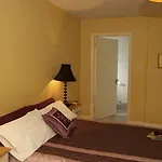 Bed & Breakfast Laburnum