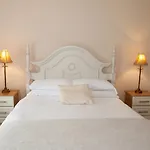 Bed & Breakfast Laburnum