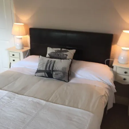 Laburnum 4* Tullow