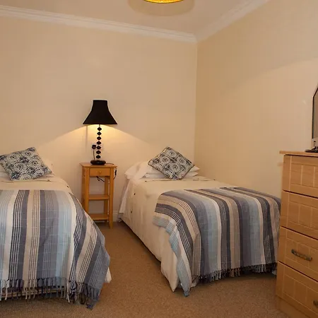Laburnum 4*